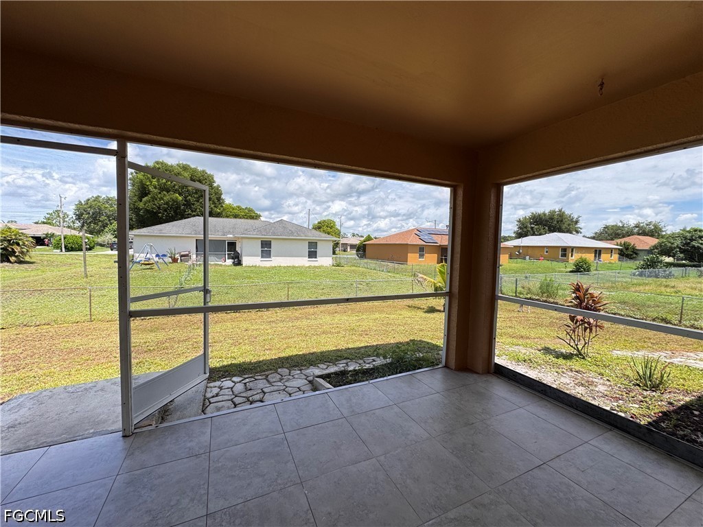 3 Bed SingleFamilyResidence for Sale in Mirror Lakes, FL — photo 21