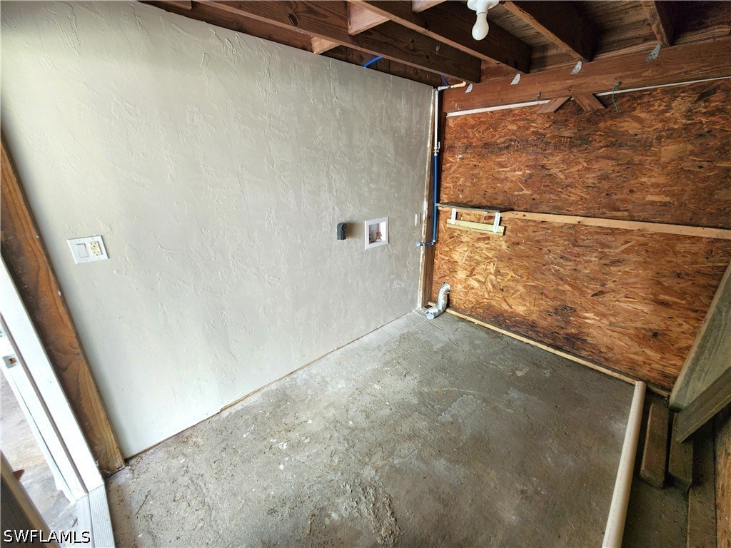 4 Bed Duplex for Sale in Country Manor Amended, FL, $499,000 — photo 21