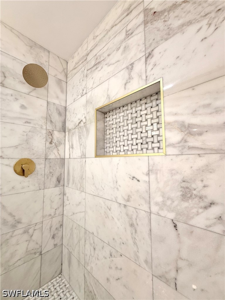 3 Bed SingleFamilyResidence for Sale in Naples, FL, $3,700 — photo 21