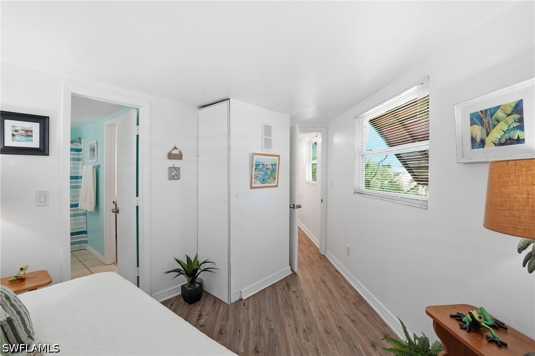 2 Bed SingleFamilyResidence for Sale in Gulf Heights, FL — photo 21