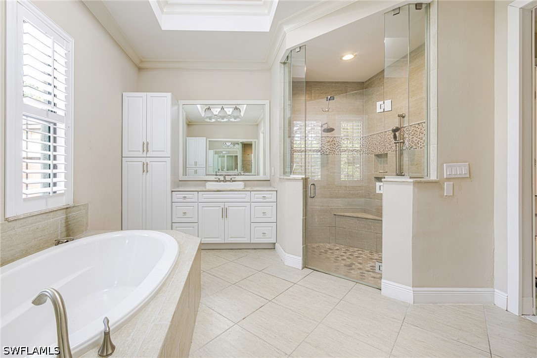 4 Bed Pool Home for Sale in Lakewood, FL, $1,149,900 — photo 21