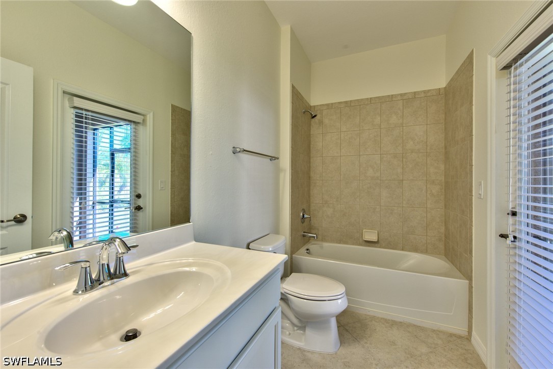 3 Bed SingleFamilyResidence for Sale in Estero, FL, $2,950 — photo 21