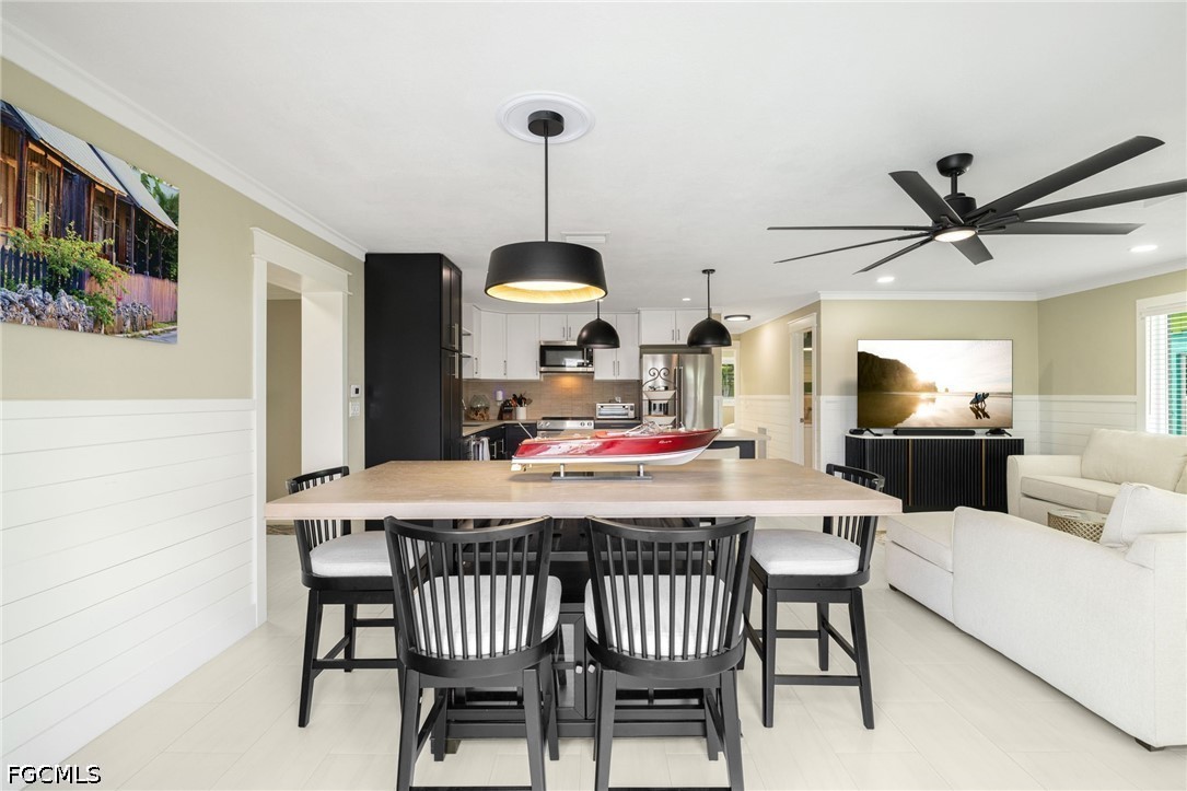 2 Bed Pool Home for Sale in Island Harbors, photo 21