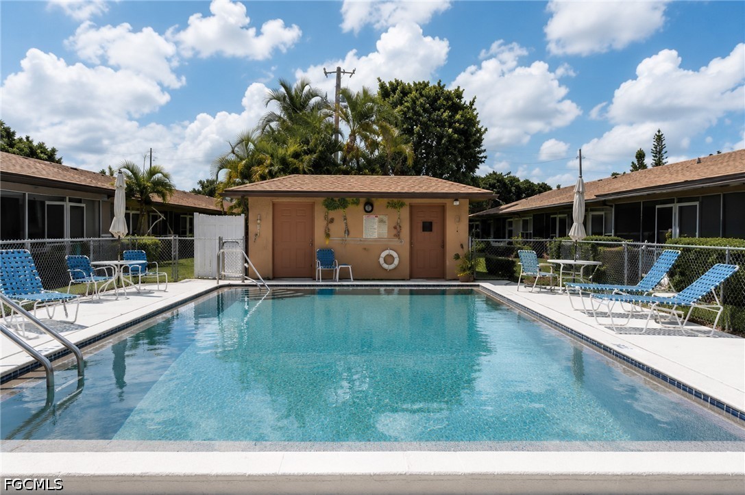 2 Bed Condominium for Sale in Cape Coral, photo 21