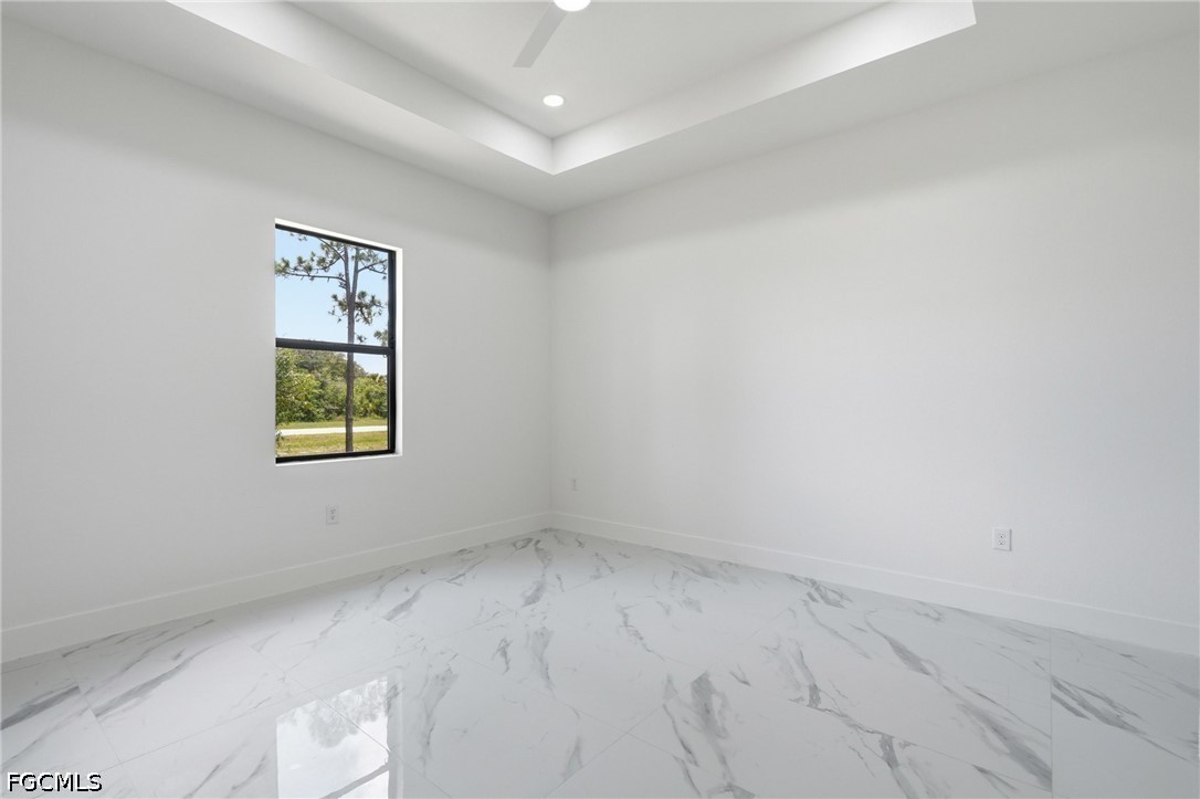 4 Bed SingleFamilyResidence for Sale in Port Labelle, photo 21
