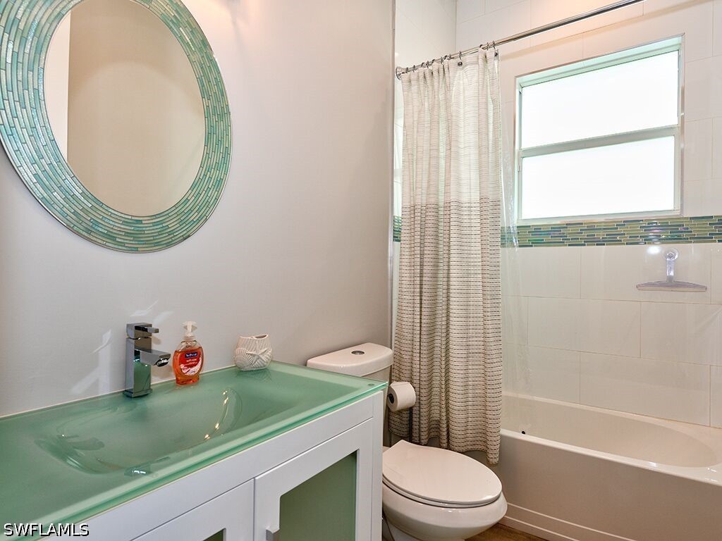 3 Bed Pool Home for Sale in Naples Park, photo 21
