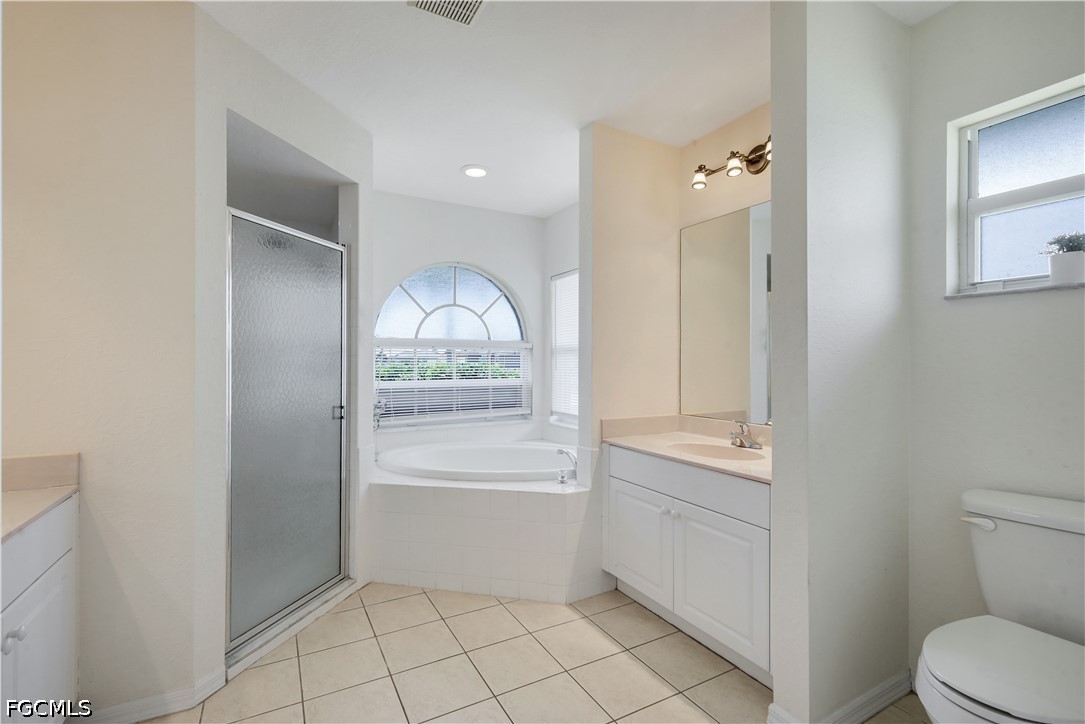 3 Bed Pool Home for Sale in Cape Coral, photo 21