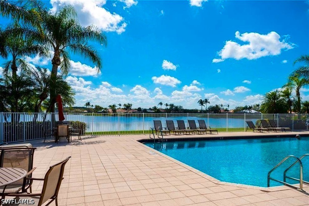 3 Bed Waterfront Home for Sale in Village Walk, photo 21