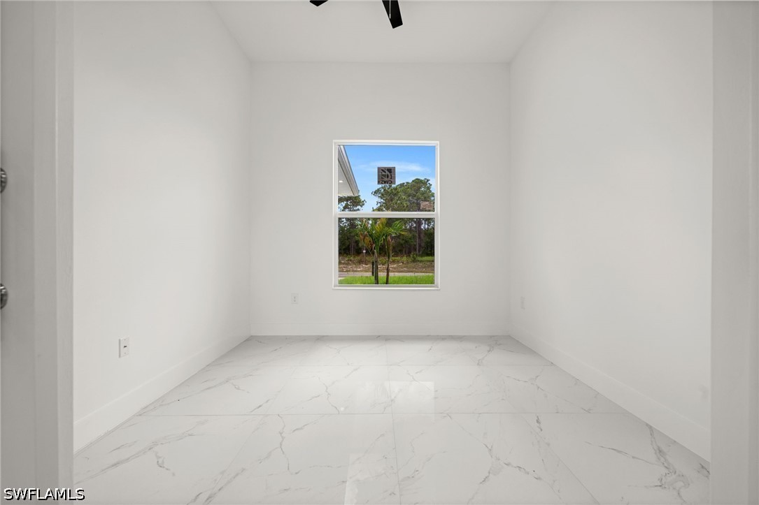 3 Bed SingleFamilyResidence for Sale in Lehigh Acres, photo 21