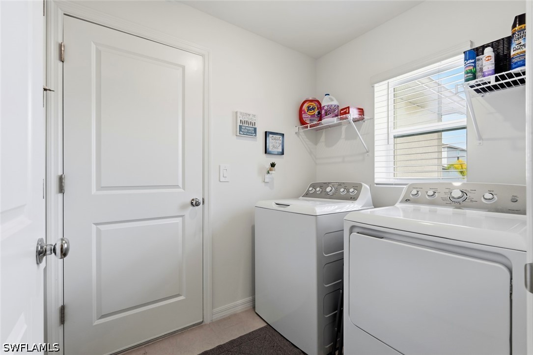 3 Bed Waterfront Home for Sale in Fort Myers, photo 21