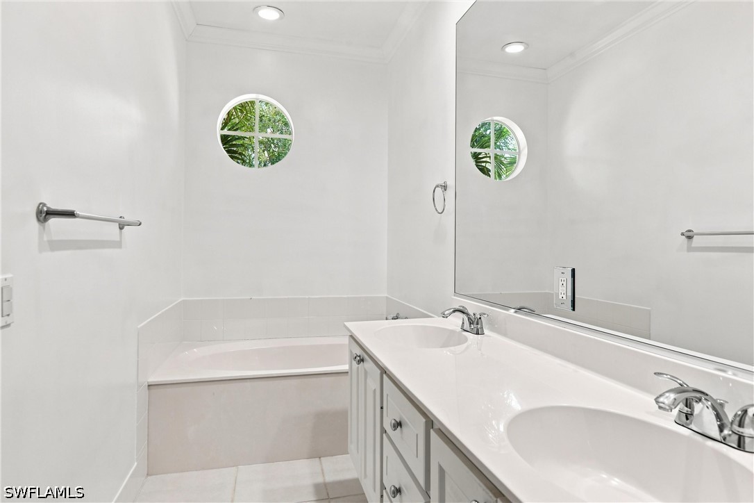 3 Bed Pool Home for Sale in Island Walk, photo 21