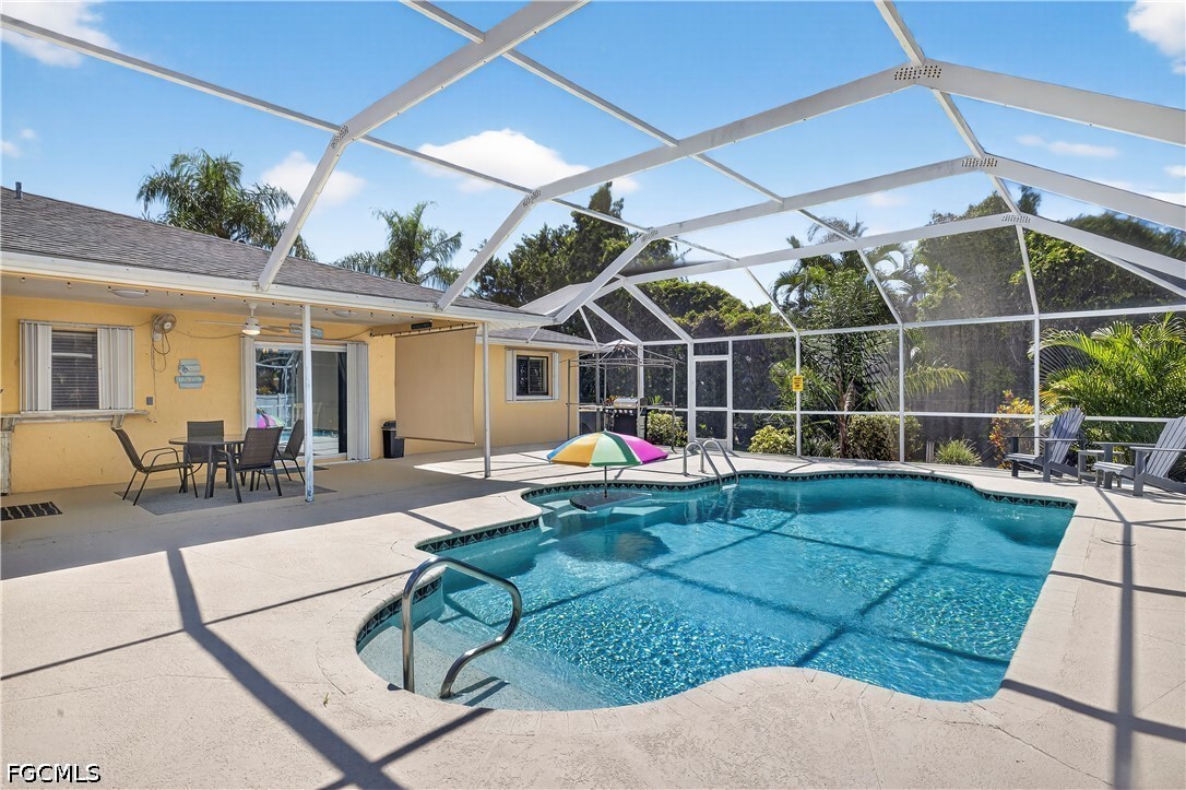 3 Bed Pool Home for Sale in Cape Coral, photo 21