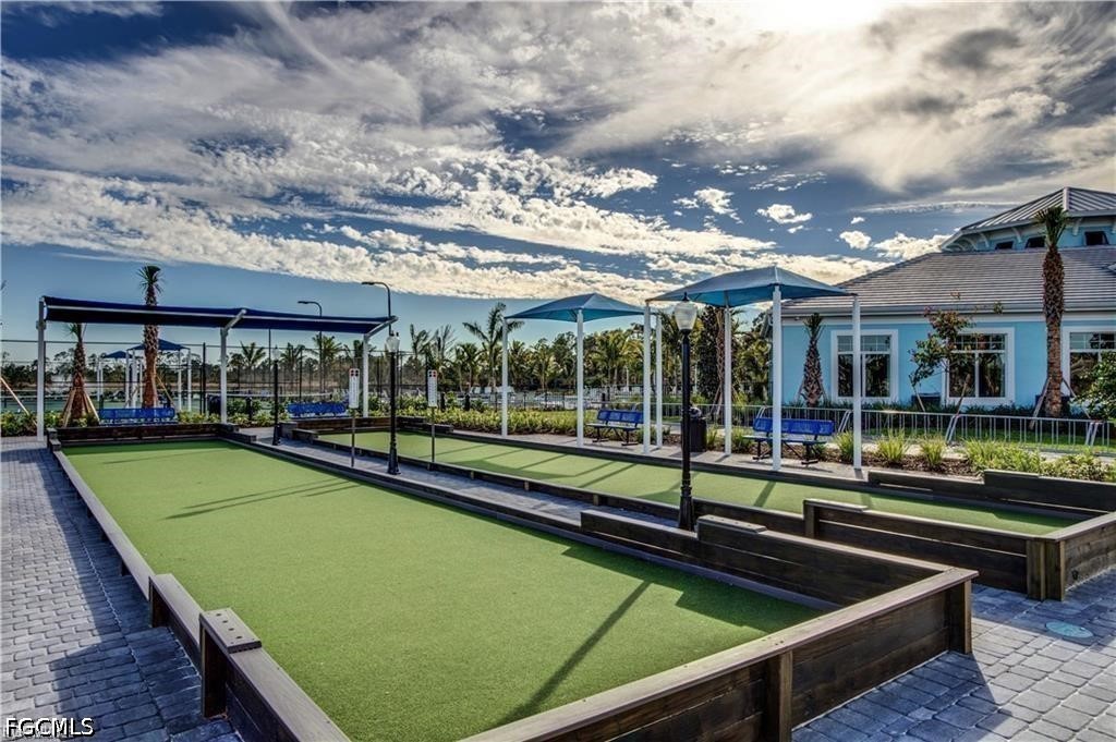 4 Bed Waterfront Home for Sale in Entrada, photo 21