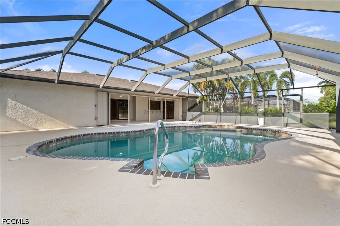 3 Bed Pool Home for Sale in Cape Coral, photo 21
