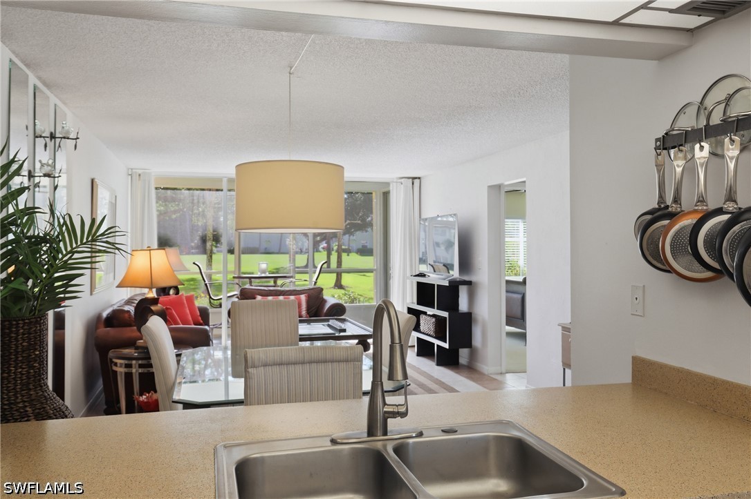 2 Bed Condominium for Sale in Forest Lakes, photo 21