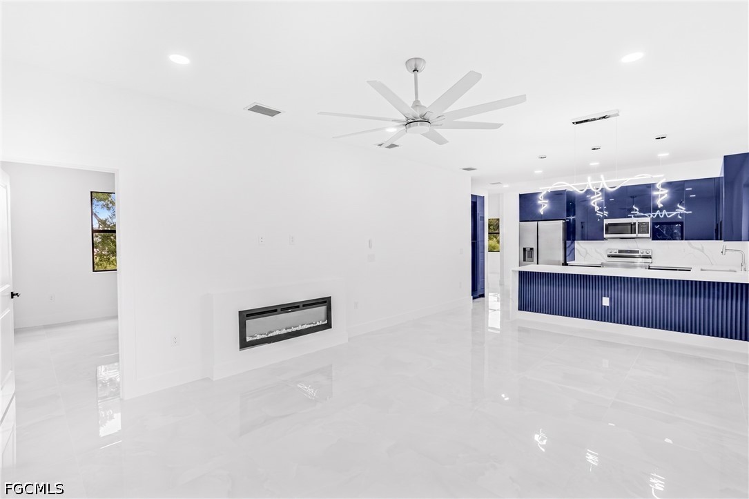 3 Bed SingleFamilyResidence for Sale in Lehigh Acres, photo 21