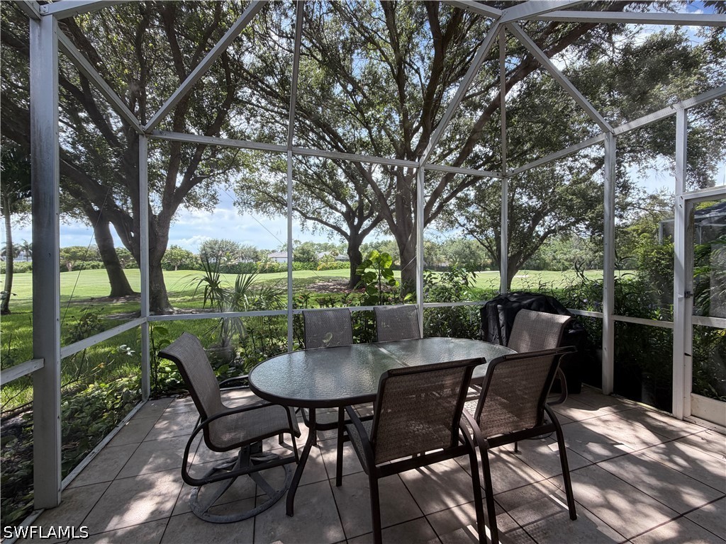 2 Bed SingleFamilyResidence for Sale in Naples, photo 21