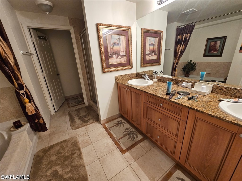 2 Bed Waterfront Home for Sale in Villagio, photo 21