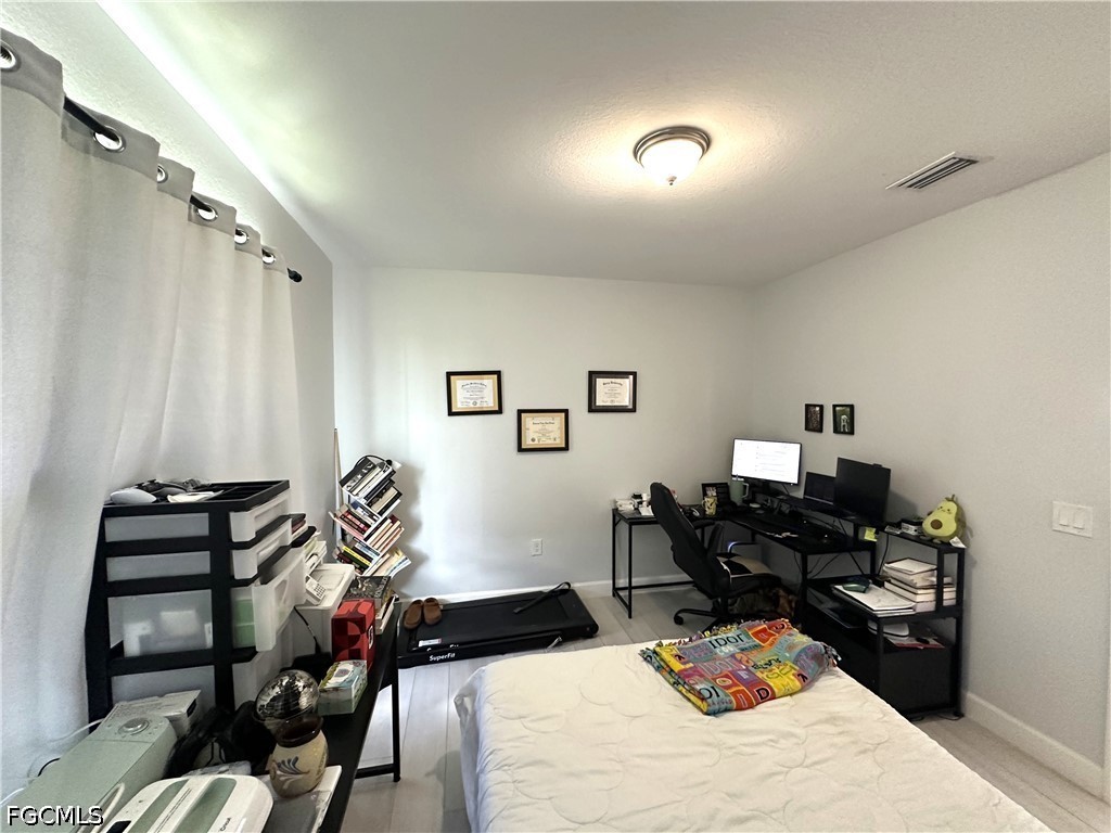 3 Bed SingleFamilyResidence for Sale in Lehigh Acres, photo 21
