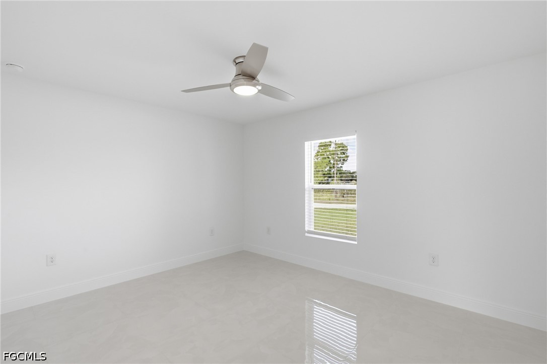 3 Bed SingleFamilyResidence for Sale in Lehigh Acres, photo 21