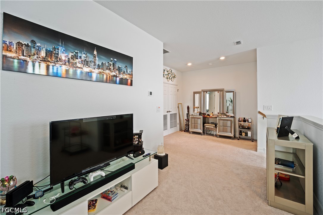 5 Bed SingleFamilyResidence for Sale in Lake Timber, photo 21