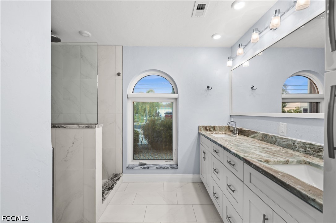 3 Bed Pool Home for Sale in St James City, photo 21