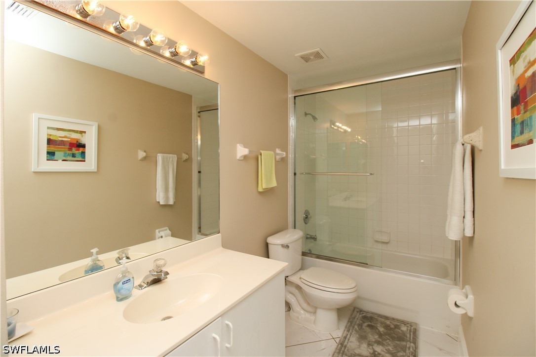 3 Bed Condominium for Sale in Vanderbilt Villas, photo 21