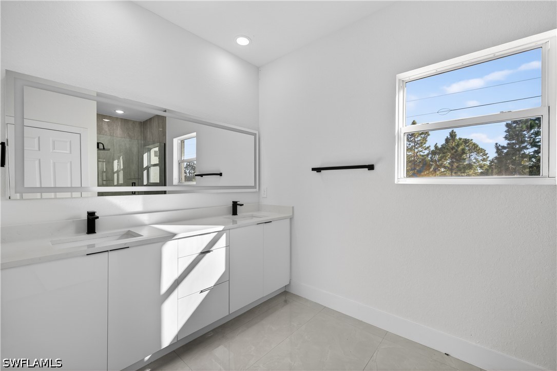 4 Bed SingleFamilyResidence for Sale in Lehigh Acres, photo 21