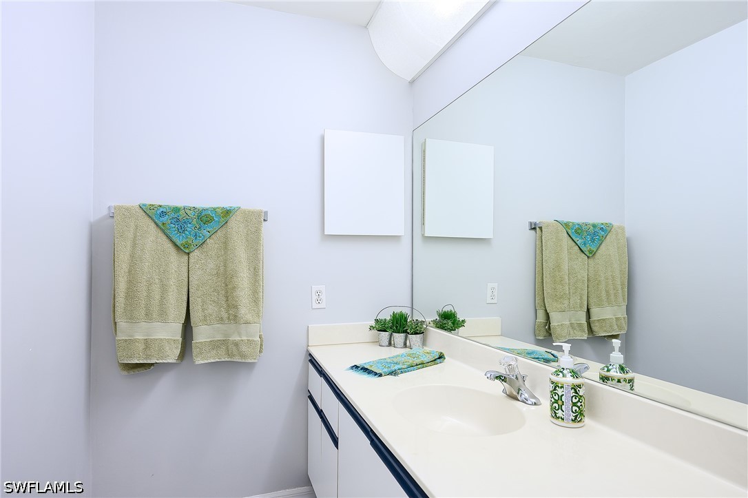 2 Bed Condominium for Sale in Beachwalk Gardens, photo 21
