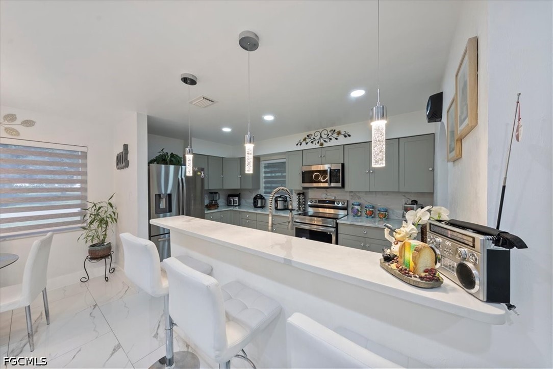 4 Bed SingleFamilyResidence for Sale in Lehigh Acres, photo 21