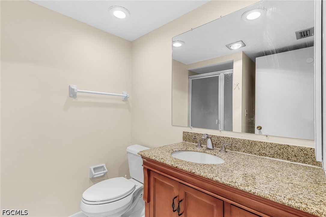 2 Bed Waterfront Home for Sale in Fort Myers, photo 21