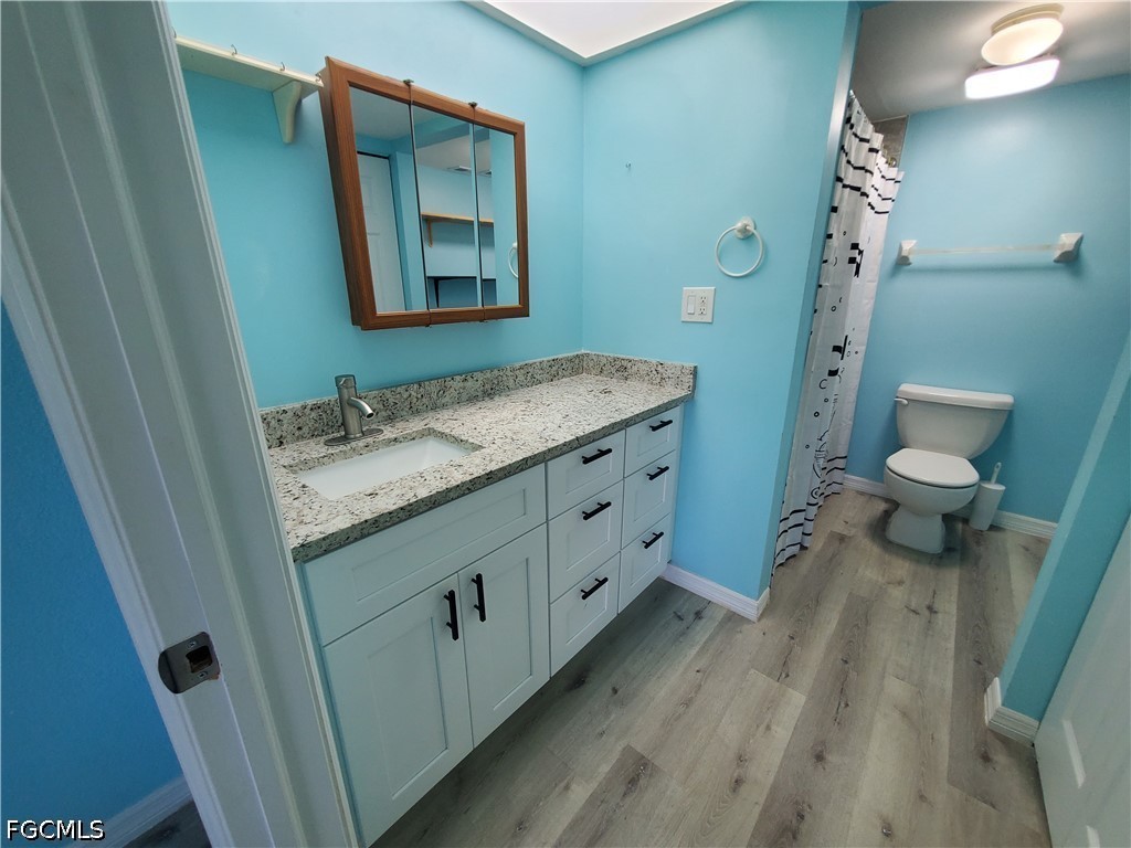 2 Bed Condominium for Sale in North Fort Myers, photo 21