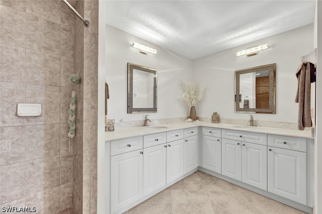 3 Bed Waterfront Home for Sale in The Carlysle, photo 21