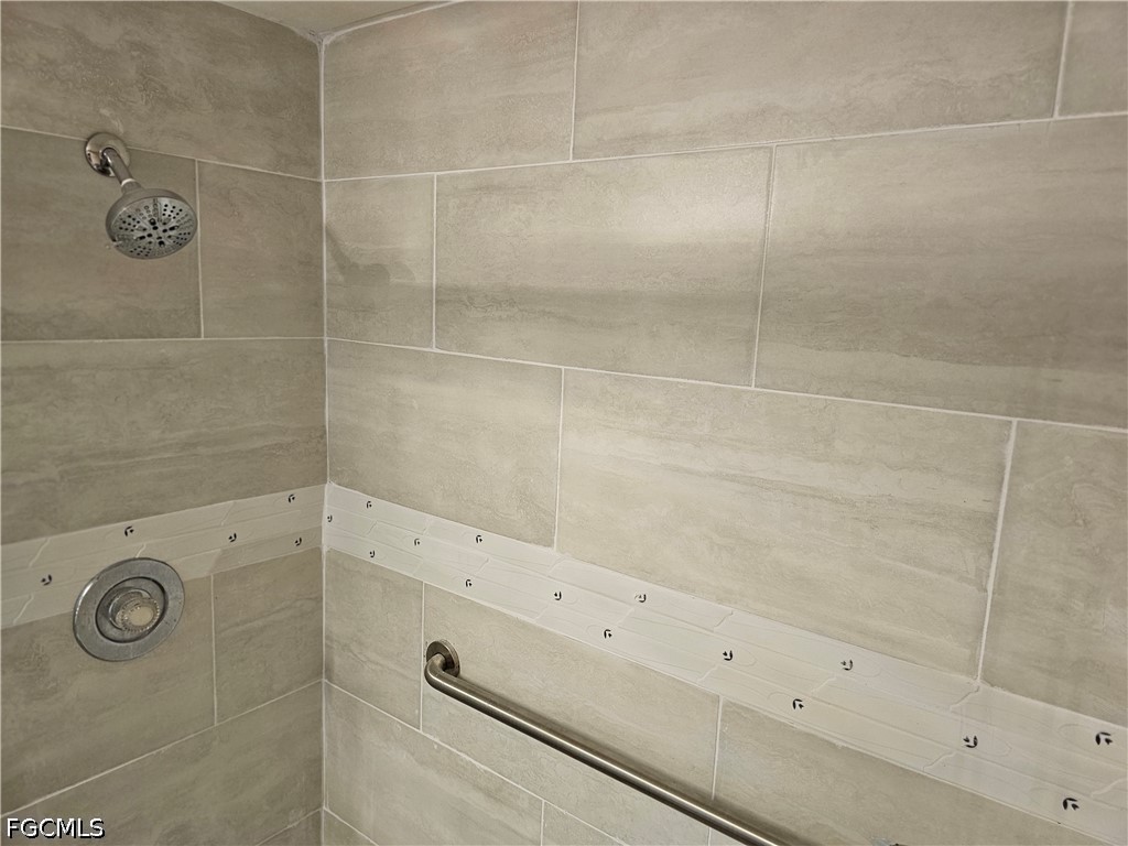 3 Bed Waterfront Home for Sale in Arbor Lakes Condo, photo 21