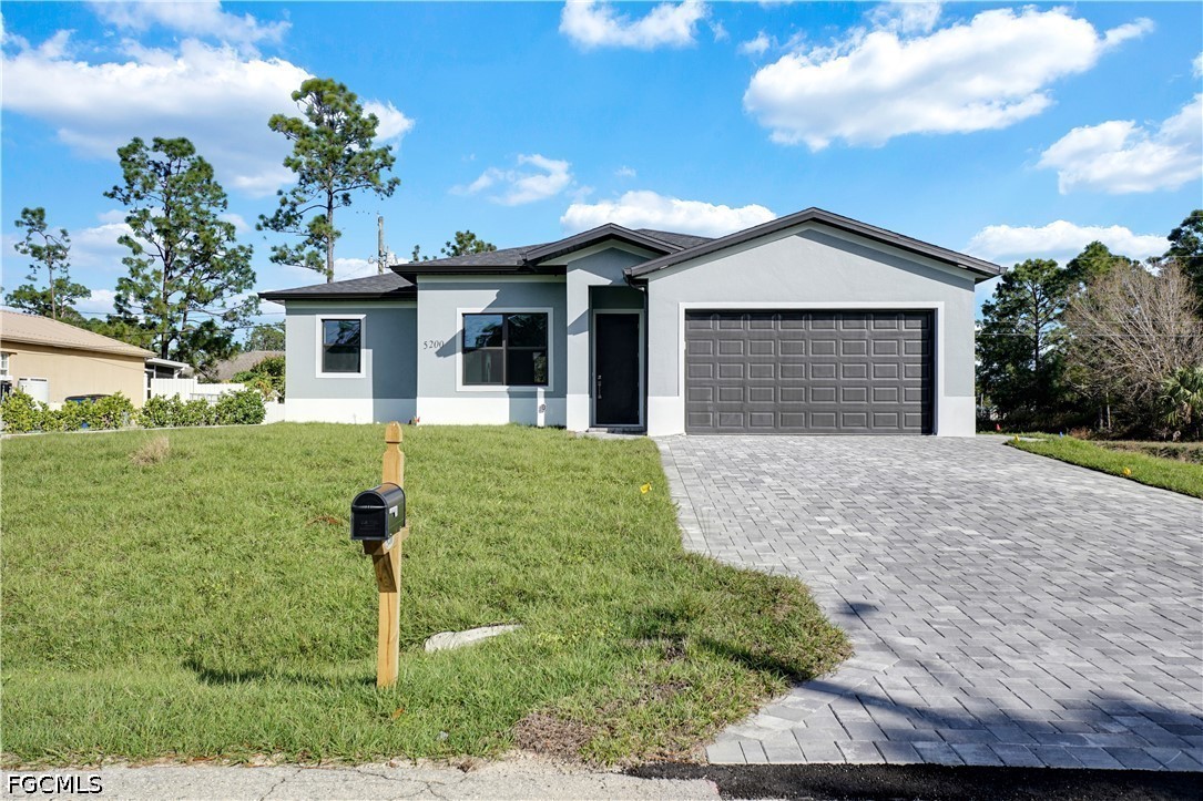 3 Bed SingleFamilyResidence for Sale in Lehigh Acres, photo 21