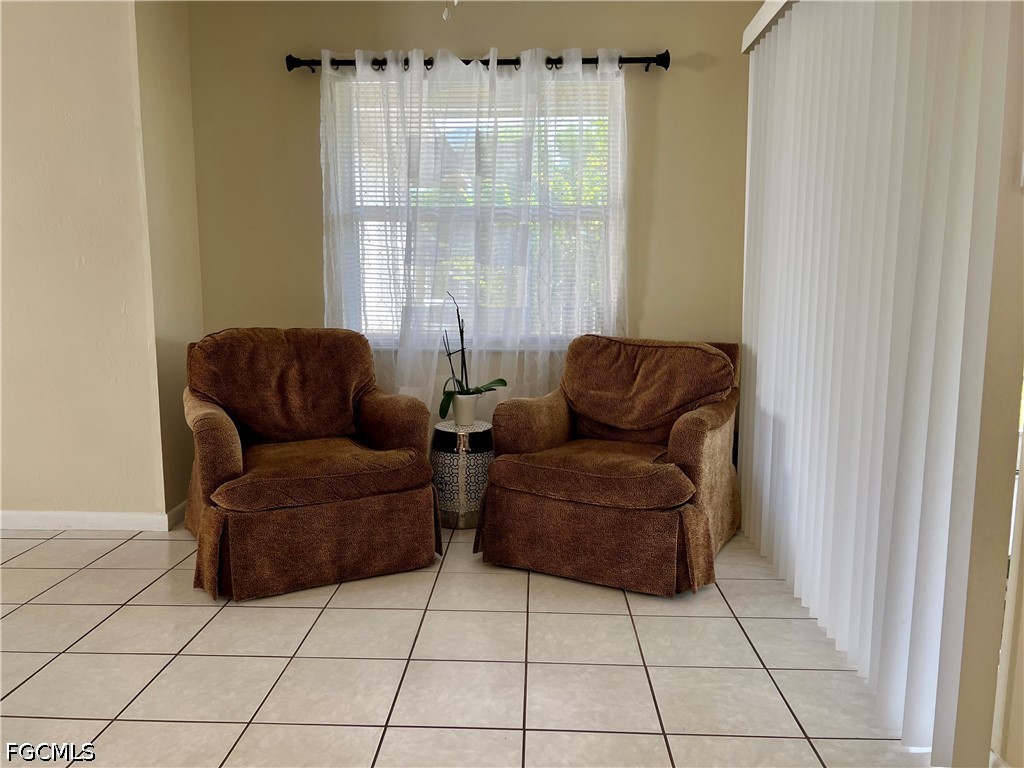 3 Bed SingleFamilyResidence for Sale in Cape Coral, photo 21