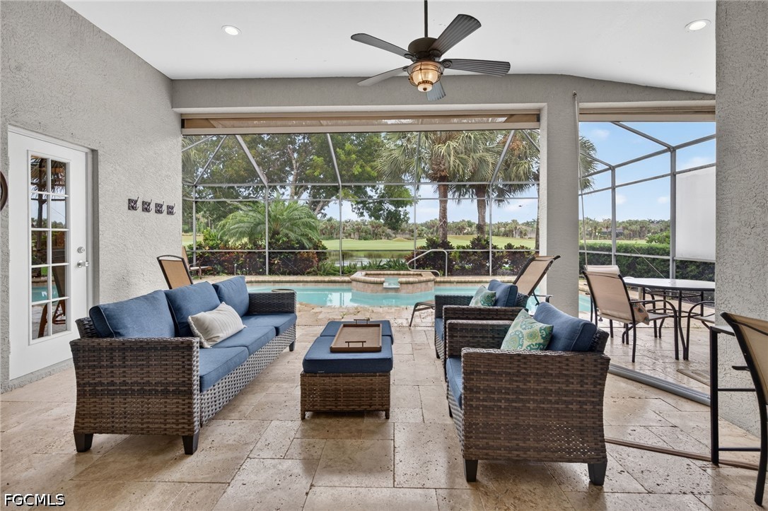 2 Bed Pool Home for Sale in Tivoli, photo 21