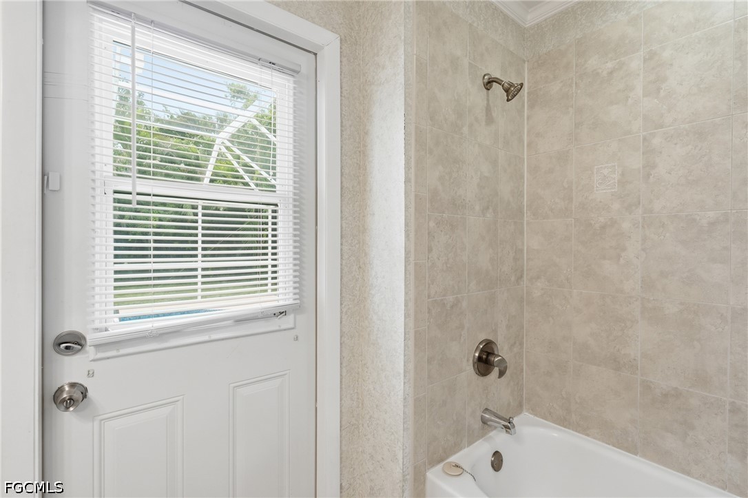 2 Bed Pool Home for Sale in Fort Myers Villas, photo 21