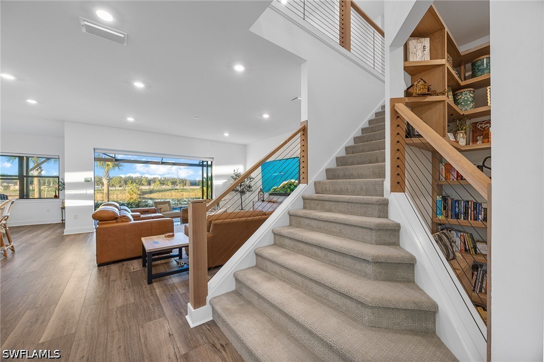 6 Bed Pool Home for Sale in Avalon Park, photo 21