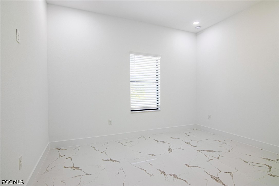 4 Bed SingleFamilyResidence for Sale in Lehigh Acres, photo 21