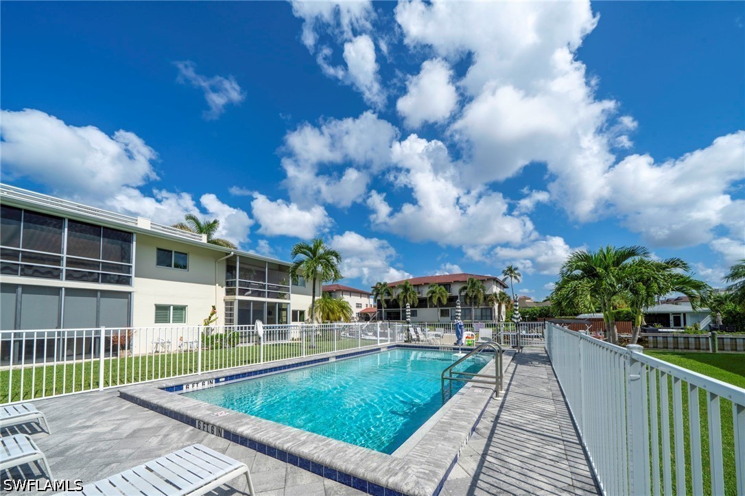 2 Bed Waterfront Home for Sale in Naples, photo 21