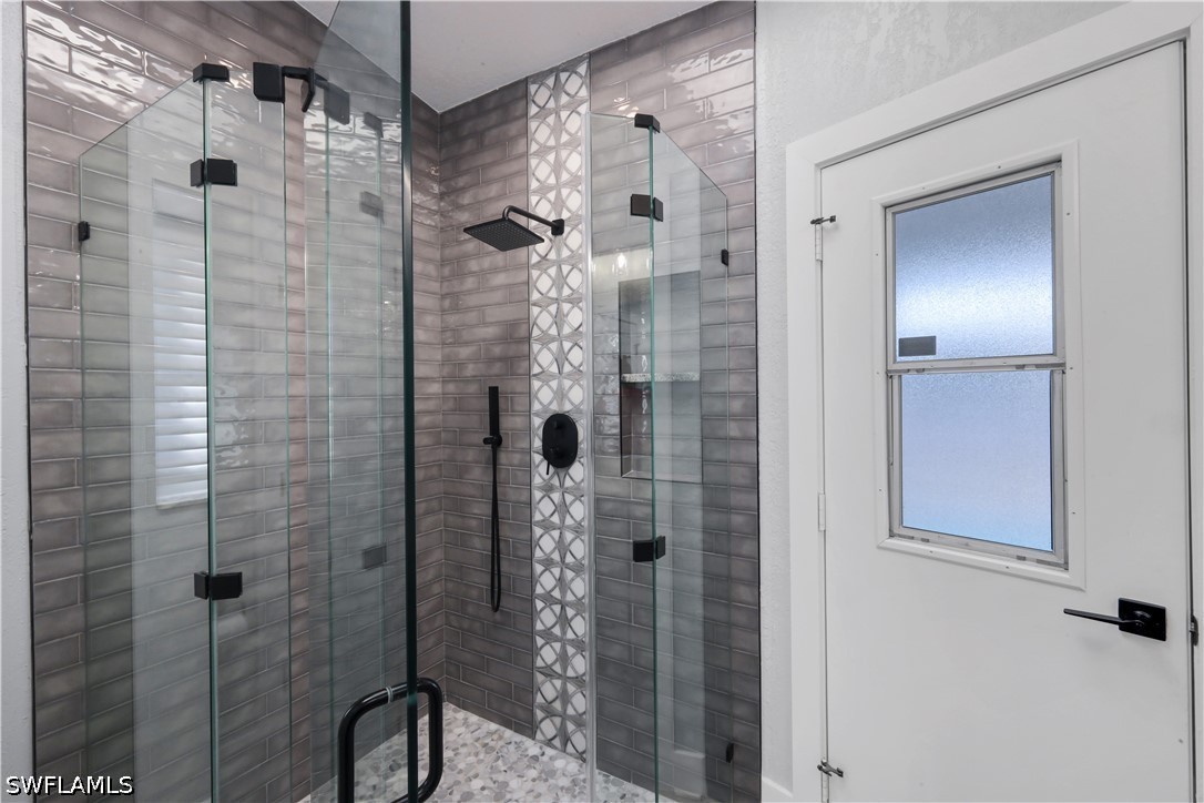 3 Bed Pool Home for Sale in Cape Coral, photo 21