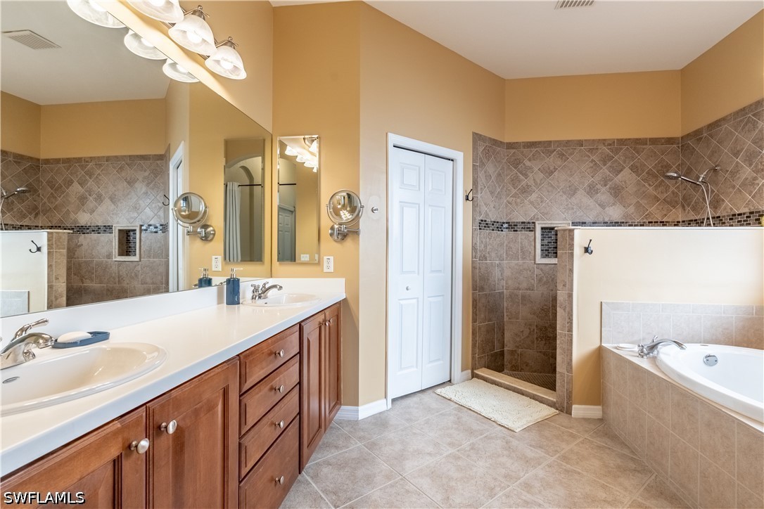 4 Bed Pool Home for Sale in Stoneybrook, photo 21