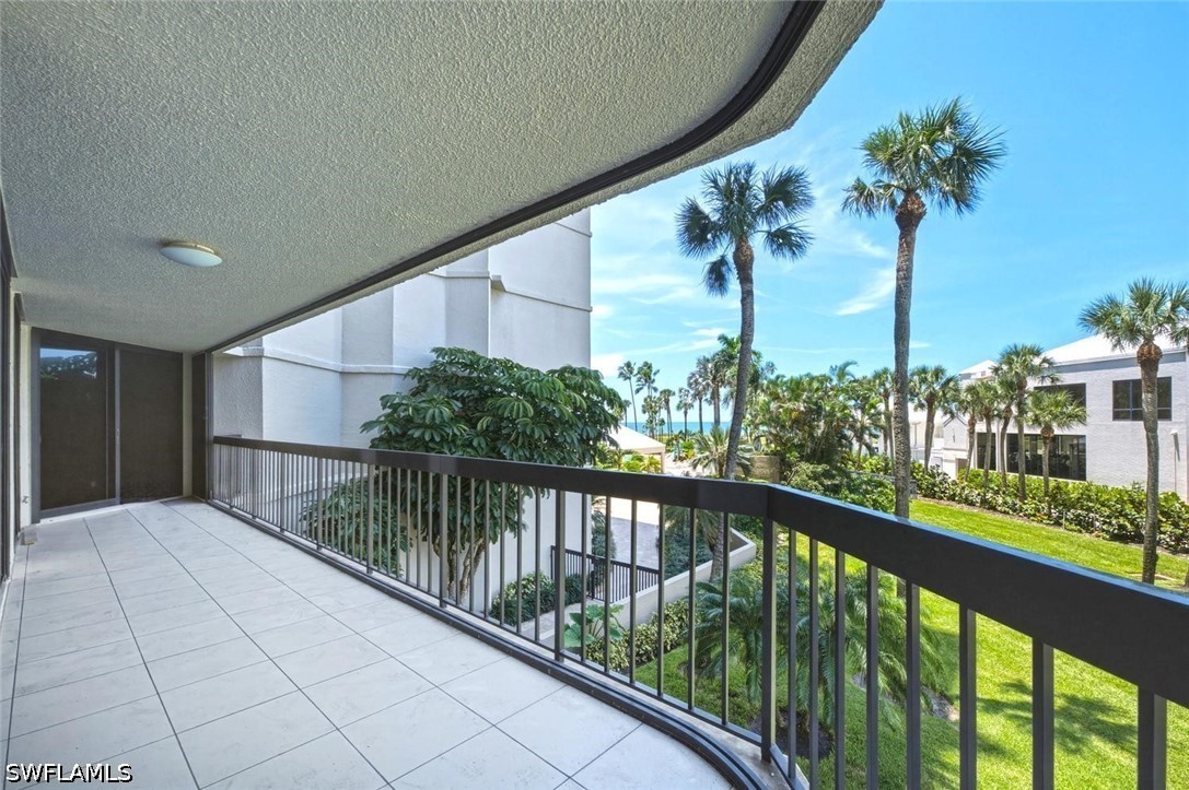 2 Bed Waterfront Home for Sale in Naples, photo 21
