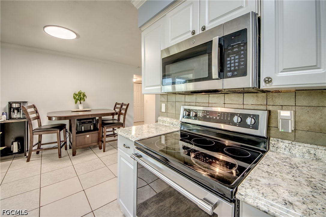 3 Bed SingleFamilyResidence for Sale in Naples, photo 21