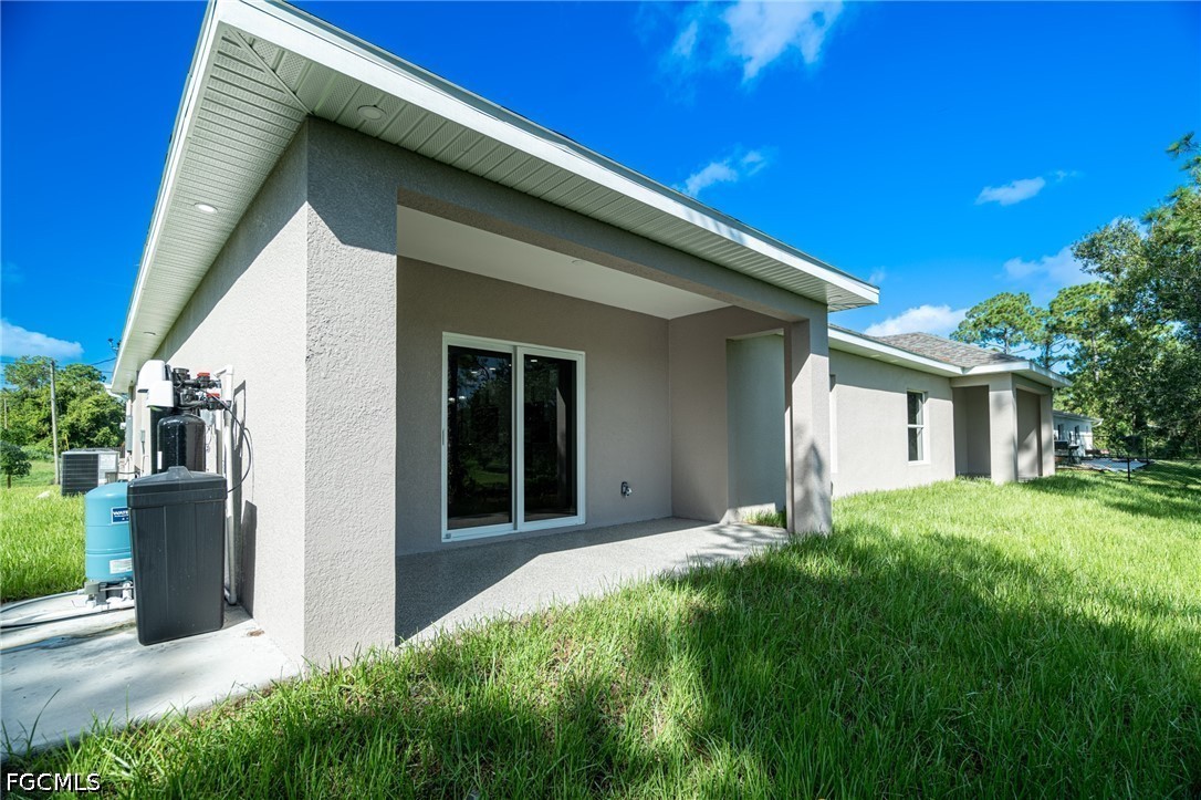 3 Bed Waterfront Home for Sale in Lehigh Acres, photo 21