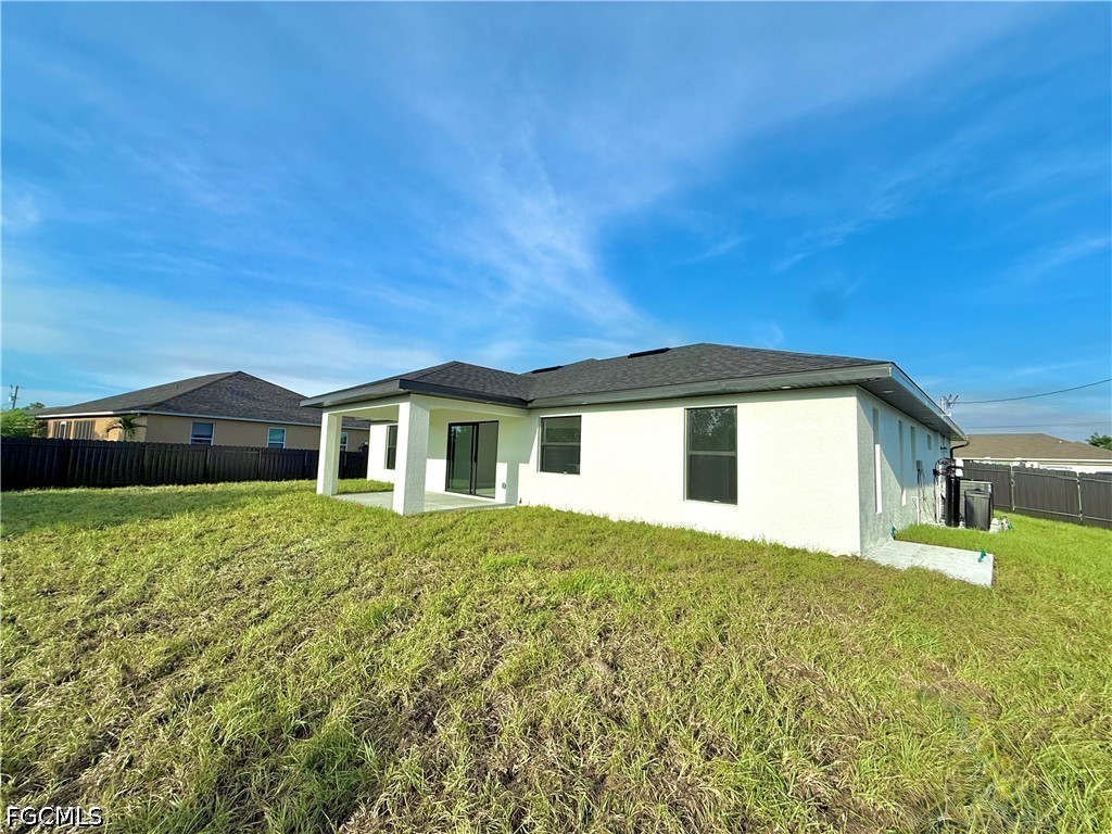 3 Bed SingleFamilyResidence for Sale in Cape Coral, photo 21