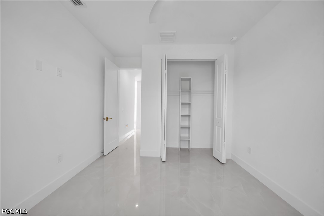 4 Bed SingleFamilyResidence for Sale in Lehigh Acres, photo 21