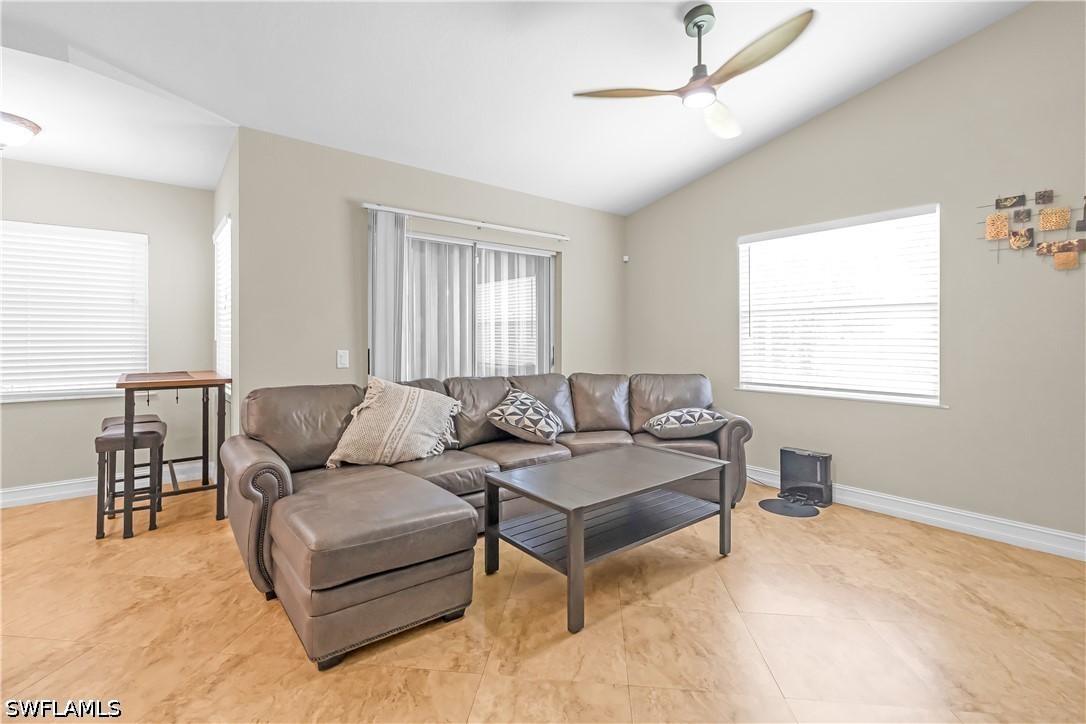 3 Bed SingleFamilyResidence for Sale in Naples, photo 21