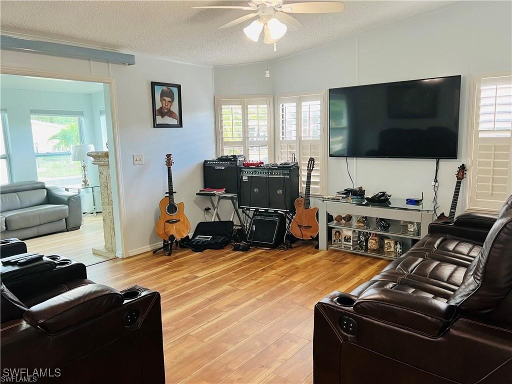 2 Bed ManufacturedHome for Sale in Naples, FL, $208,000 — photo 22
